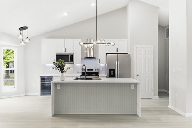 ***Join us for an Open House and tour this beautiful home on - photo 4