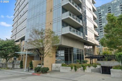 Lake Condo For Sale in Portland, Oregon