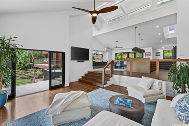 Beyond a private gated entrance, this exceptional contemporary - photo 6