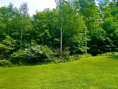 MOTIVATED SELLERS!! Escape to this charming 3 bedroom 2 full - photo 4