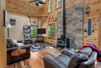 The ''Hidden Gem'' is situated on 2 lots with an easy walk to - photo 12