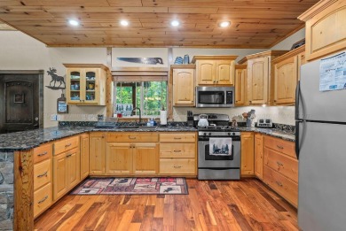 The ''Hidden Gem'' is situated on 2 lots with an easy walk to - photo 17