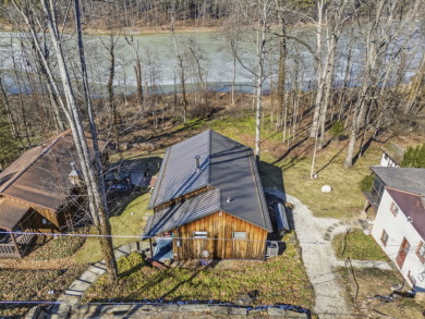 BEAUTIFUL LAKE FRONT HOME SOLD - photo 3