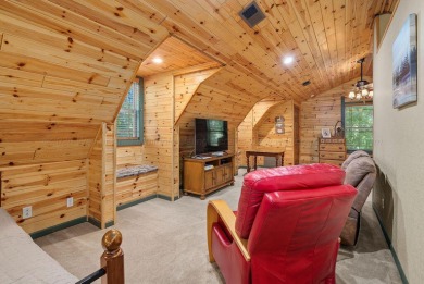 The ''Hidden Gem'' is situated on 2 lots with an easy walk to - photo 20