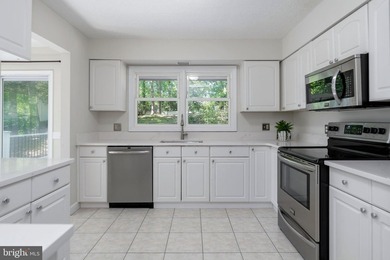 Located in the highly desirable first section of Aquia Harbour - photo 22