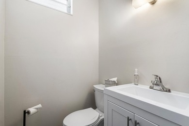 Introducing a prime opportunity for office building investors in - photo 23