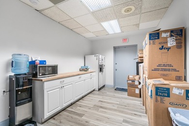 Introducing a prime opportunity for office building investors in - photo 26
