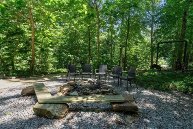 The ''Hidden Gem'' is situated on 2 lots with an easy walk to - photo 28
