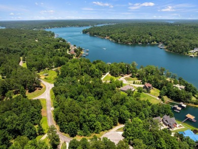 The ''Hidden Gem'' is situated on 2 lots with an easy walk to - photo 35