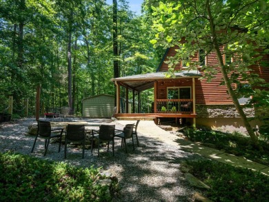 The ''Hidden Gem'' is situated on 2 lots with an easy walk to - photo 43