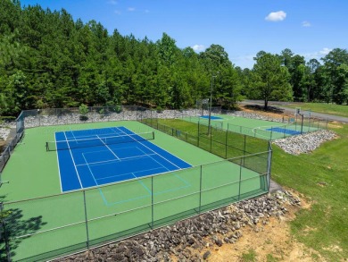 The ''Hidden Gem'' is situated on 2 lots with an easy walk to - photo 48