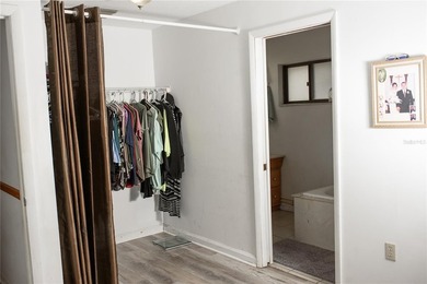 Welcome to this versatile Sarasota gem offering space - photo 12