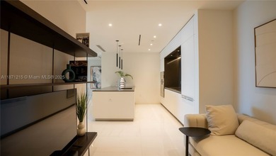 Largest Split Floor plan, Fully Furnished 2 bedrooms + DEN, 3 - photo 16