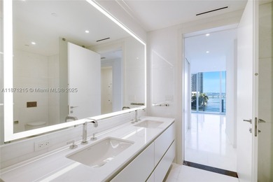 Largest Split Floor plan, Fully Furnished 2 bedrooms + DEN, 3 - photo 26