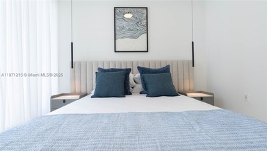 Largest Split Floor plan, Fully Furnished 2 bedrooms + DEN, 3 - photo 30