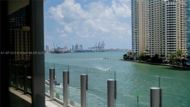 Largest Split Floor plan, Fully Furnished 2 bedrooms + DEN, 3 - photo 41