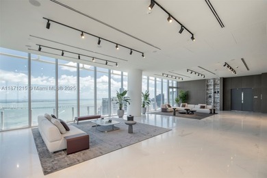 Largest Split Floor plan, Fully Furnished 2 bedrooms + DEN, 3 - photo 60
