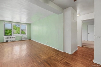 Spacious 1-Bedroom apartment located in the Spuyten Duyvil - photo 3