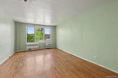 Spacious 1-Bedroom apartment located in the Spuyten Duyvil - photo 5