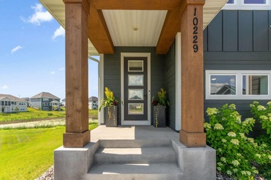 Welcome to this exceptional home in the highly sought-after - photo 3