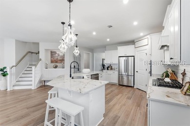 Better than new, move-in ready home in Malind Bluff Waterfront - photo 14