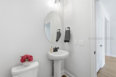 Better than new, move-in ready home in Malind Bluff Waterfront - photo 23