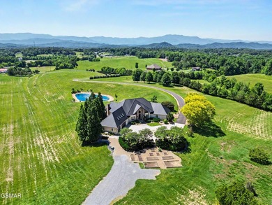 Experience the perfect blend of luxury, privacy, and - photo 4