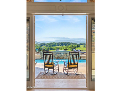 Experience the perfect blend of luxury, privacy, and - photo 7