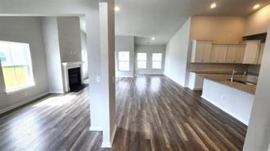 Lakefront Beauty! This 3 bedroom, 2 bathroom home is move-in - photo 3