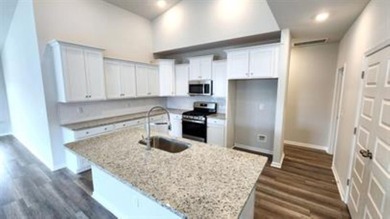 Lakefront Beauty! This 3 bedroom, 2 bathroom home is move-in - photo 5