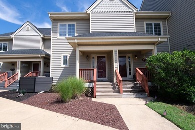 Riverfront Townhome with Private Boat Slip on the Warwick River! - photo 2