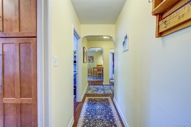Welcome to Rocky Hill Terrace! This bright and spacious - photo 4