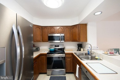 Riverfront Townhome with Private Boat Slip on the Warwick River! - photo 7