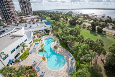 Wake up to sweeping Intracoastal water views from this 7th-floor