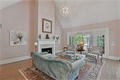 GORGEOUS GOLF COURSE VIEWS ABOUND IN THIS UPDATED, MOVE-IN READY - photo 13