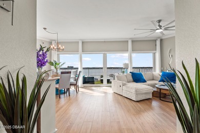 Wake up to sweeping Intracoastal water views from this 7th-floor