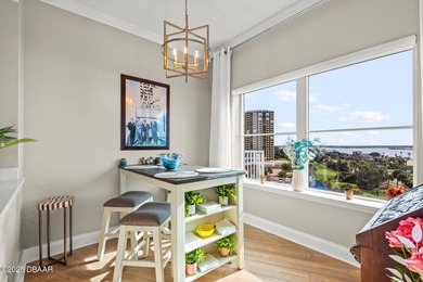 Wake up to sweeping Intracoastal water views from this 7th-floor