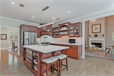 GORGEOUS GOLF COURSE VIEWS ABOUND IN THIS UPDATED, MOVE-IN READY - photo 19