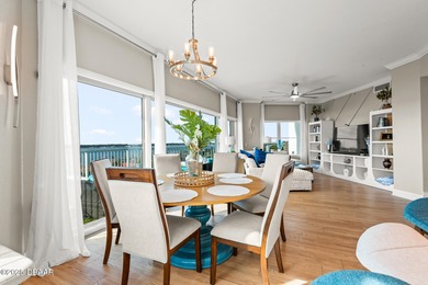 Wake up to sweeping Intracoastal water views from this 7th-floor