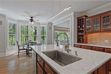 GORGEOUS GOLF COURSE VIEWS ABOUND IN THIS UPDATED, MOVE-IN READY - photo 23