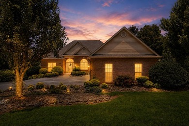 Welcome to your forever retreat in Huntington Subdivision - a - photo 4