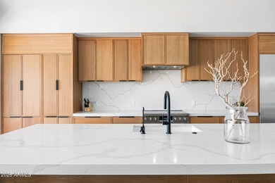 Own a fully furnished luxury Scottsdale desert retreat that - photo 8