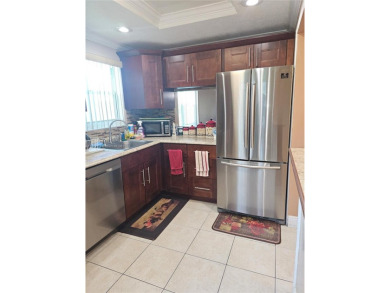 Lake Condo For Sale in Lauderhill, Florida