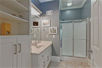 GORGEOUS GOLF COURSE VIEWS ABOUND IN THIS UPDATED, MOVE-IN READY - photo 42