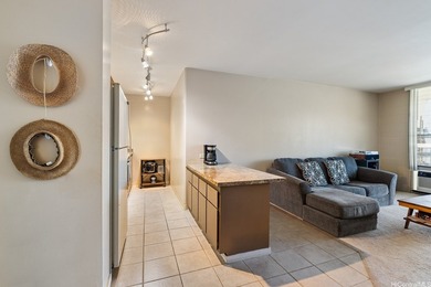 The Lilikoi is a secure gem of a building conveniently located - photo 10