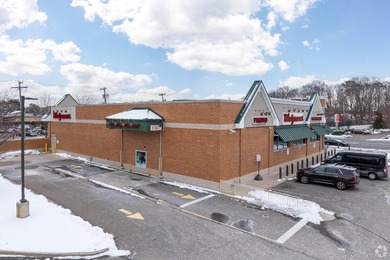 Income: Walgreens: $505,000 NNN Ann.; Flat Rent; Lease Exp.: - photo 12