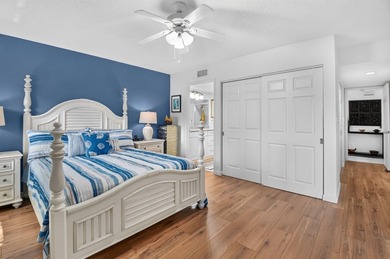 Fully Furnished Turnkey! Bright, beautifully renovated 3-bedroom - photo 27