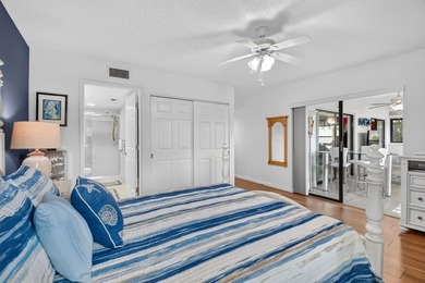 Fully Furnished Turnkey! Bright, beautifully renovated 3-bedroom - photo 28