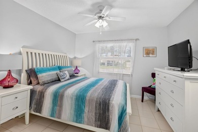Fully Furnished Turnkey! Bright, beautifully renovated 3-bedroom - photo 31