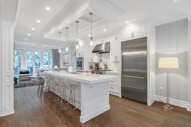 Welcome to 735 Bloomfield Street, a rarely available 20ft wide - photo 4